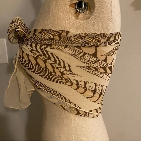 Anne Klein silk sustainable feather print sheer scarf wrap - Picture 3 of 16